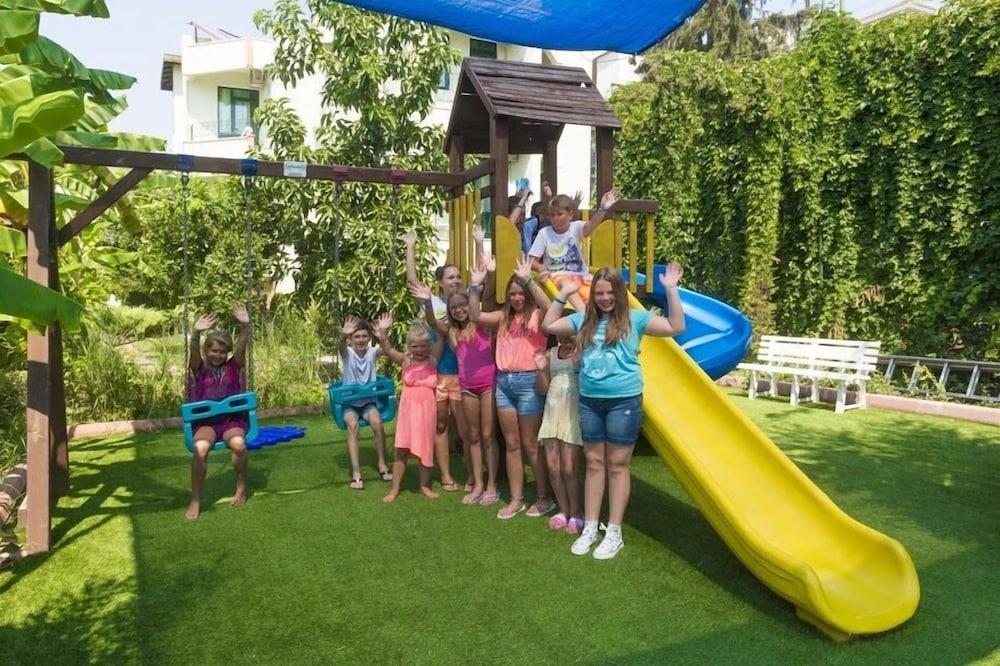 Otel Sandy 4*