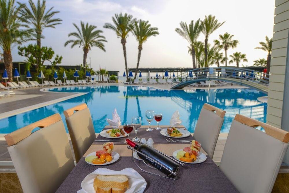 Otel Sandy 4*